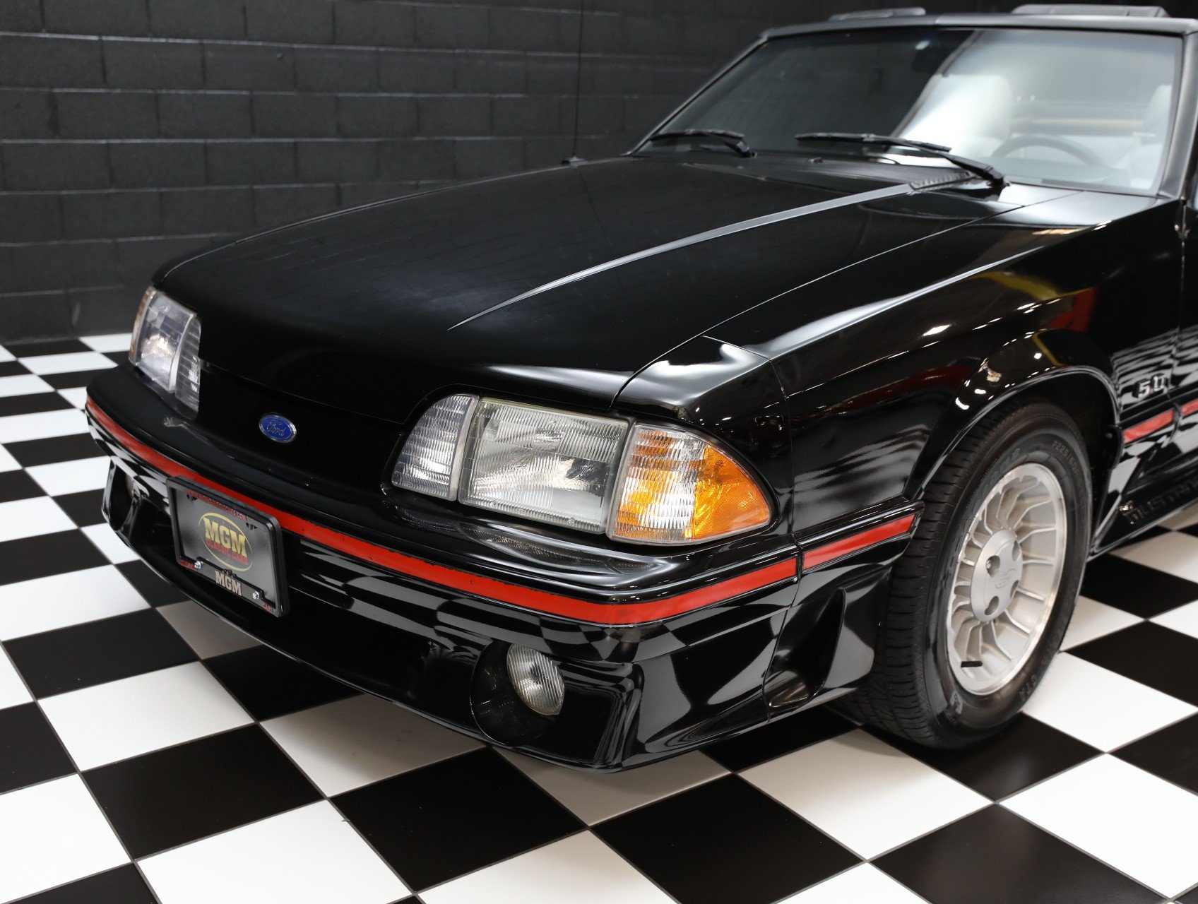 Used 1987 Ford Mustang GT RWD image 16