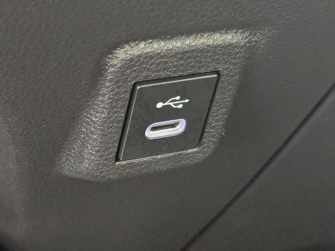 Used 2025 Toyota Corolla LE FWD image 19