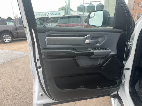 Used 2022 RAM 1500 Big Horn AWD/4WD image 11