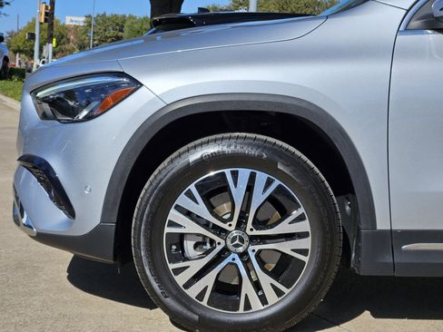 Used 2025 Mercedes-Benz GLA 250 image 11