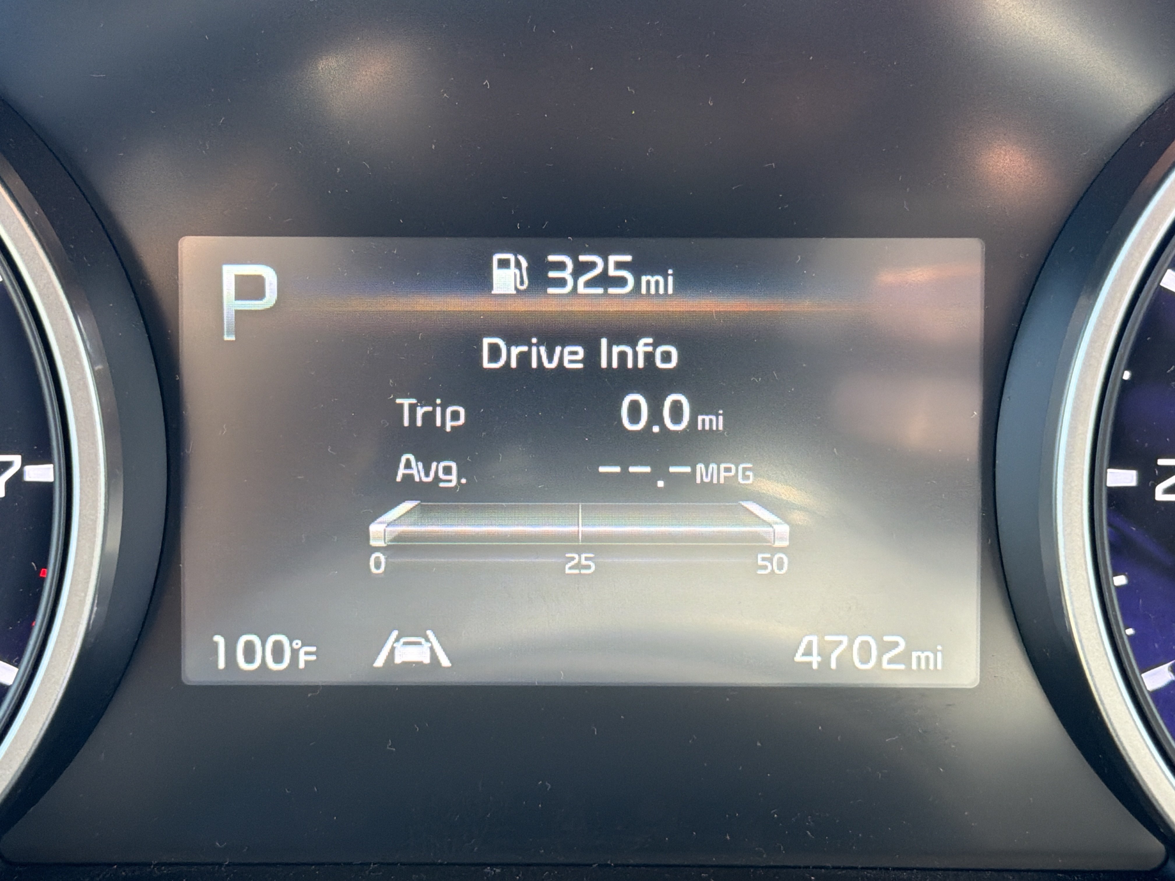 Certified 2024 Kia Carnival LX FWD image 2