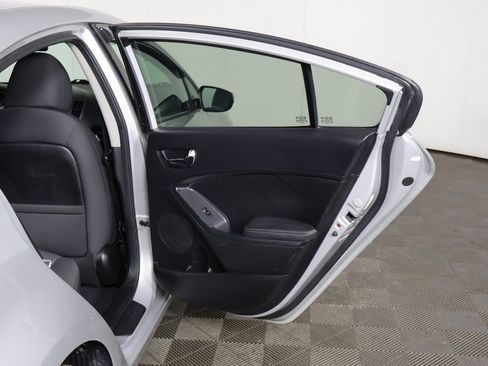 Used 2018 Kia Forte LX w/ LX Popular Package image 18