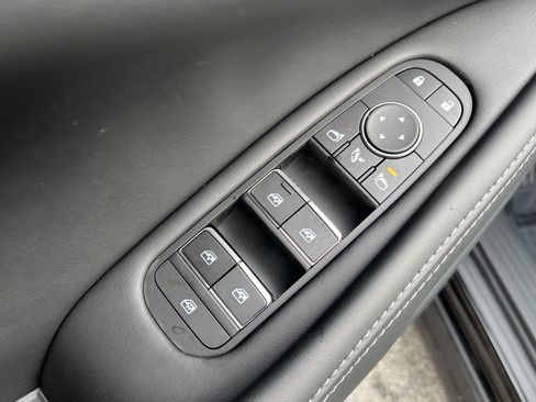 Certified 2026 INFINITI QX60 Luxe w/ Family Package FWD image 12