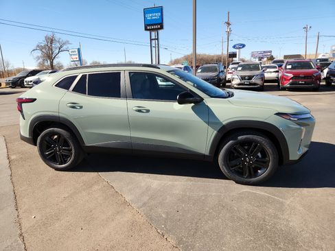 New 2026 Chevrolet Trax ACTIV w/ Sunroof Package image 5