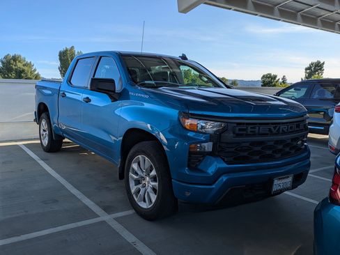 Used 2023 Chevrolet Silverado 1500 Custom RWD image 2