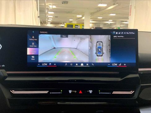 New 2026 BMW 530i xDrive w/ Premium Package image 18