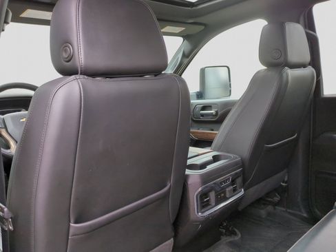 Used 2023 Chevrolet Silverado 2500 High Country w/ Z71 Off-Road Package AWD/4WD image 23