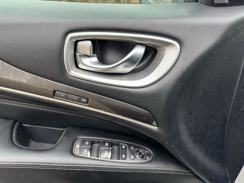 Used 2019 INFINITI QX60 Luxe w/ Essential Package image 25