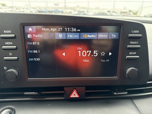 Used 2025 Hyundai Elantra Sport FWD image 12