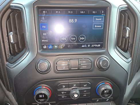 Used 2020 Chevrolet Silverado 1500 LT w/ All-Star Edition image 2