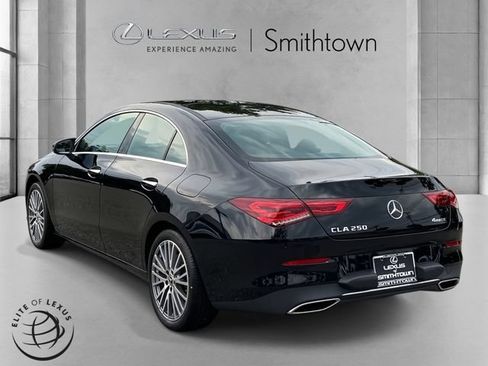Used 2023 Mercedes-Benz CLA 250 4MATIC image 7