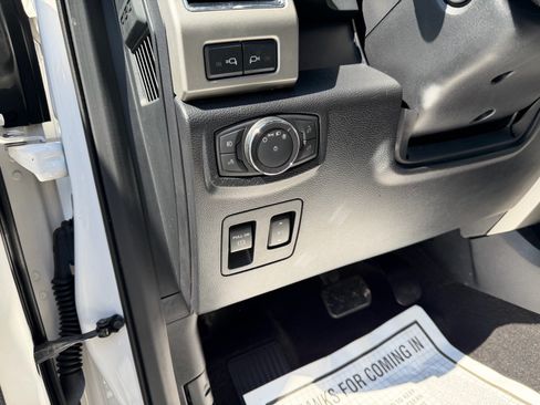 Used 2018 Ford F150 Lariat w/ Equipment Group 502A Luxury AWD/4WD image 22