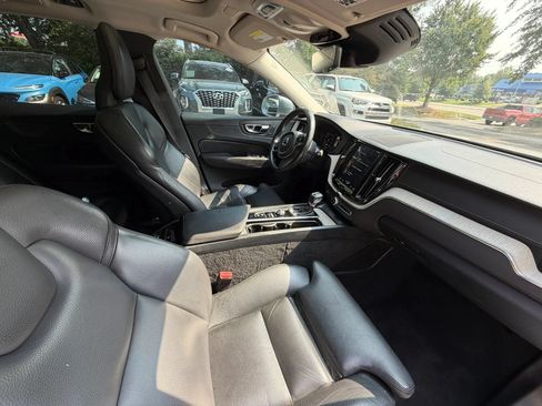 Used 2019 Volvo XC60 T5 Inscription w/ Protection Package Premier FWD image 8