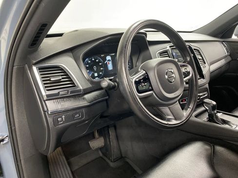 Used 2020 Volvo XC90 T6 Momentum w/ Protection Package image 2