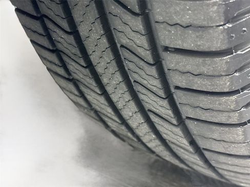 Used 2021 Chevrolet Equinox LS w/ LS Convenience Package image 35