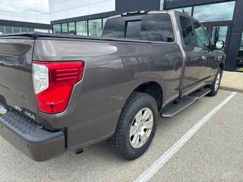 Used 2017 Nissan Titan SV AWD/4WD image 3