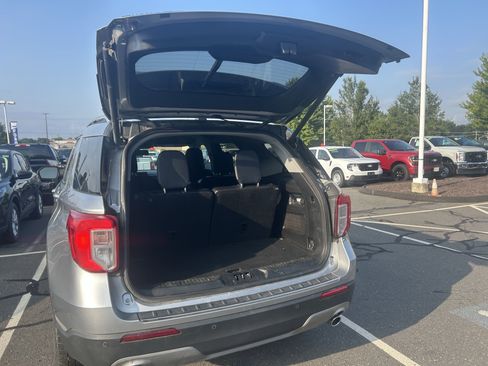 Used 2021 Ford Explorer Limited w/ Equipment Group 301A image 20