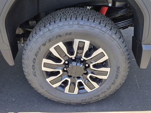 New 2025 GMC Sierra 2500 Denali Ultimate w/ Max Trailering Package image 5