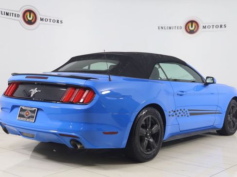 Used 2017 Ford Mustang Convertible RWD image 3