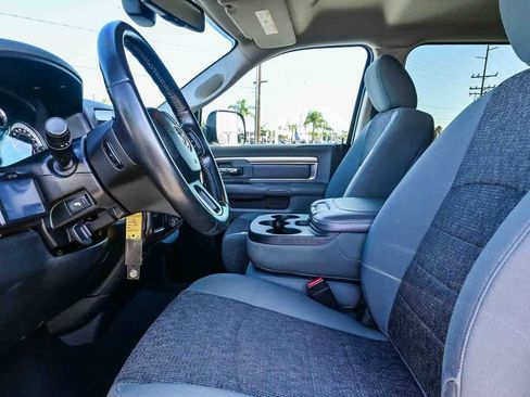 Used 2017 RAM 3500 SLT w/ Luxury Group image 15