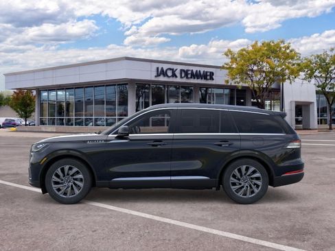 Used 2026 Lincoln Aviator AWD image 3
