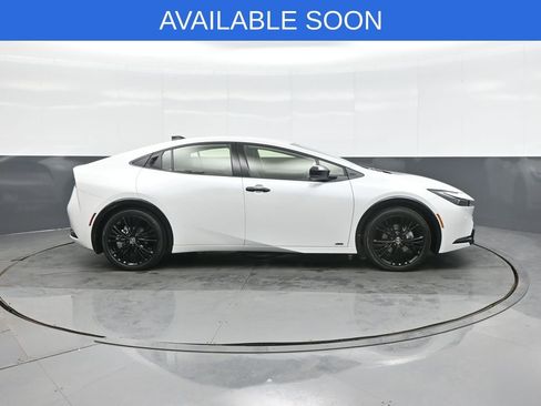 Used 2026 Toyota Prius AWD image 8