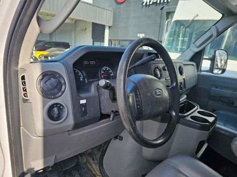 Used 2016 Ford E-350 and Econoline 350 Super Duty w/ Power Windows & Locks Group RWD image 8