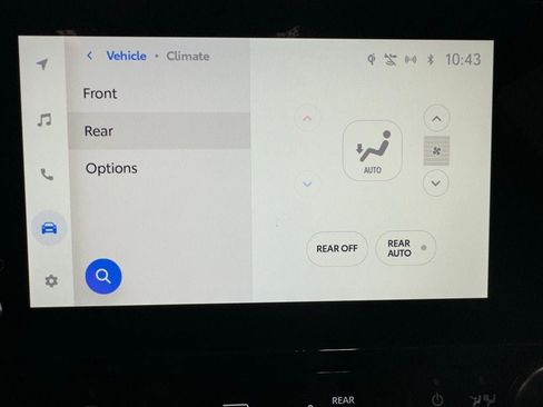 Used 2025 Toyota Highlander XLE image 32