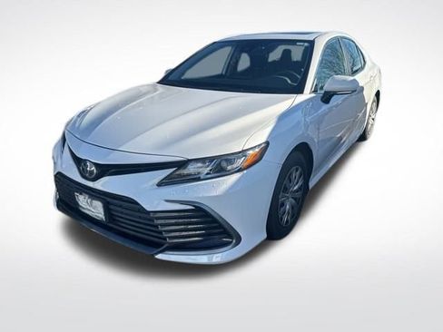 Certified 2023 Toyota Camry LE image 5