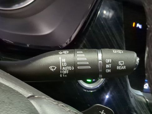 Used 2023 Cadillac XT6 Premium Luxury image 37