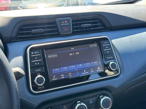 Used 2025 Nissan Versa SV FWD image 19