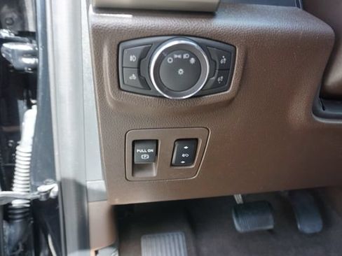 Certified 2018 Ford F150 King Ranch w/ Equipment Group 601A Luxury AWD/4WD image 33