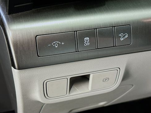 Used 2025 Hyundai Kona SEL image 17