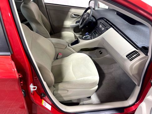 Used 2011 Toyota Prius Three image 11