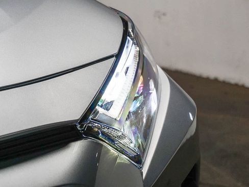 Certified 2025 Toyota RAV4 XLE Premium AWD/4WD image 5