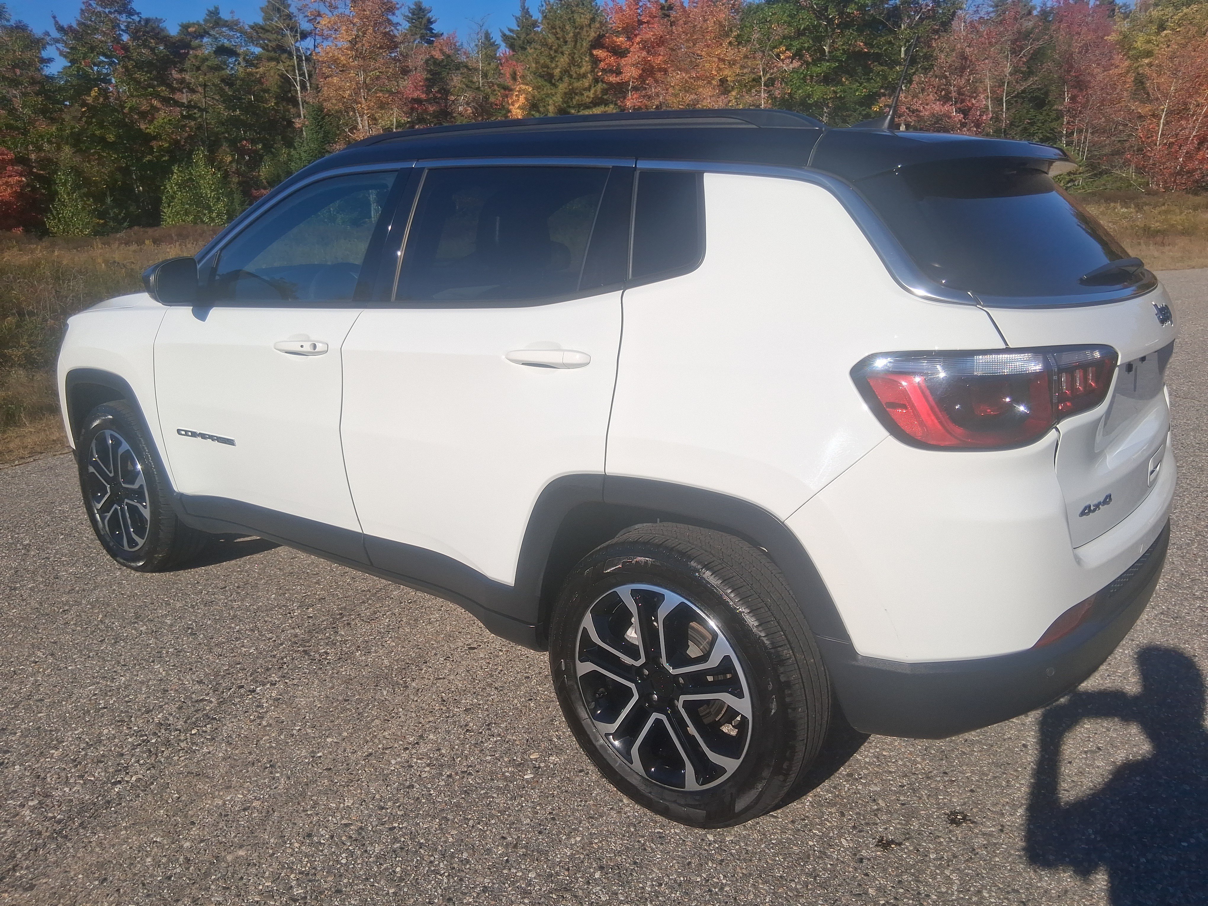 Used 2024 Jeep Compass Limited AWD/4WD image 7