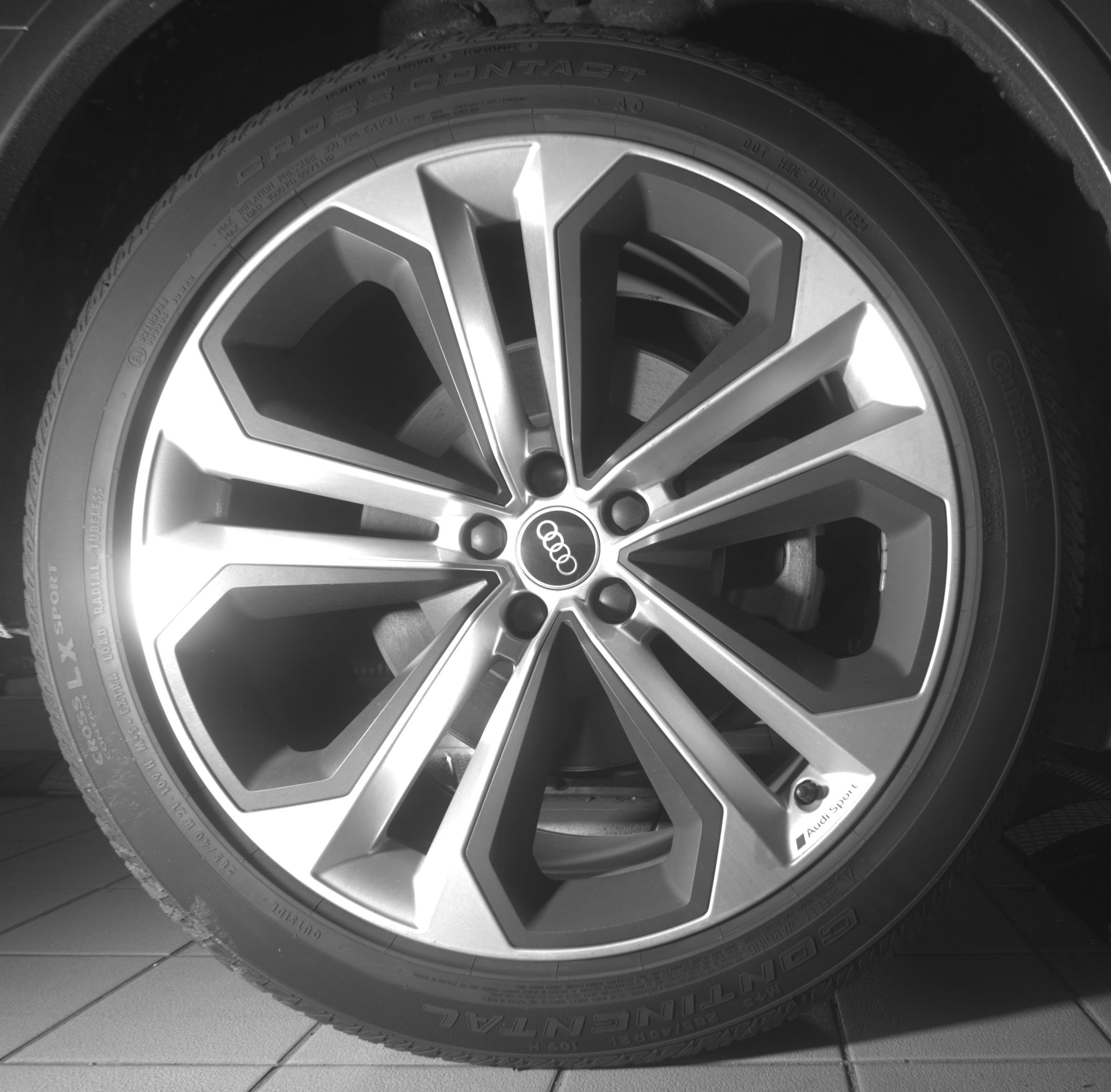 Used 2021 Audi Q7 3.0T Prestige w/ Prestige Package AWD/4WD image 14