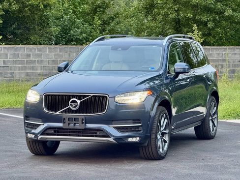 Used 2018 Volvo XC90 T6 Momentum w/ Convenience Package AWD/4WD image 4