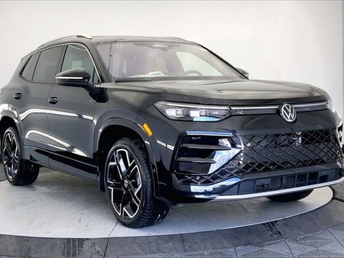 New 2026 Volkswagen Tiguan SEL R-Line image 1