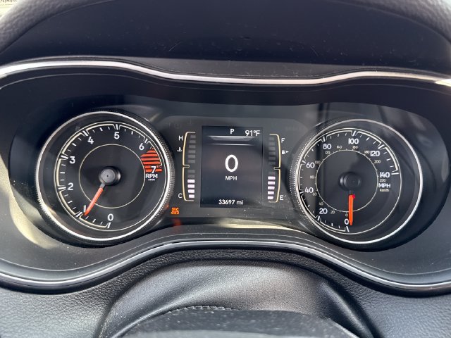 Used 2020 Jeep Cherokee Latitude Plus AWD/4WD image 23
