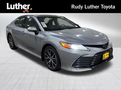 Used 2023 Toyota Camry XLE w/ Cold Weather Package AWD/4WD image 1