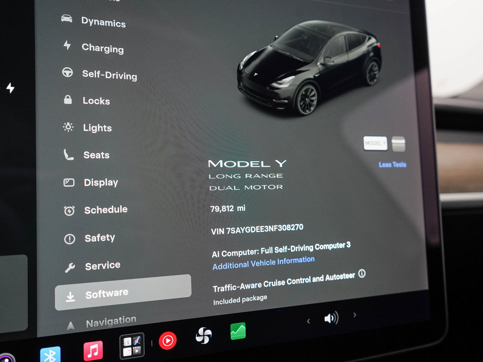 Used 2022 Tesla Model Y Long Range AWD/4WD image 26