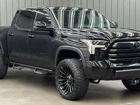 Used 2026 Toyota Tundra SR5 AWD/4WD image 7