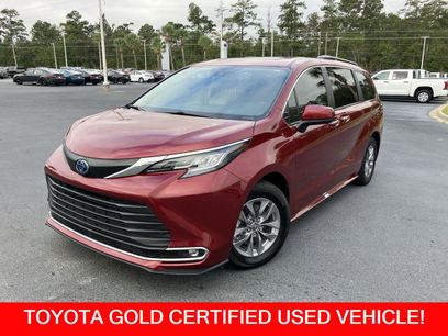 Certified 2023 Toyota Sienna XLE