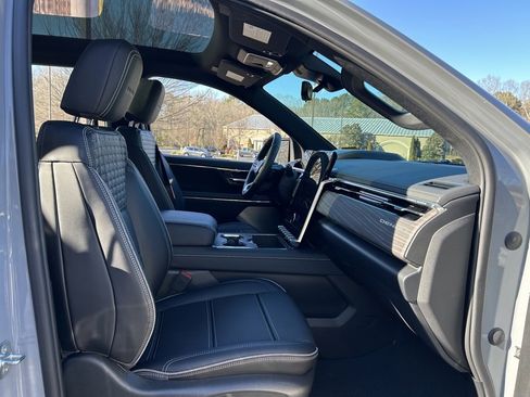 Used 2025 GMC Sierra EV Denali image 46