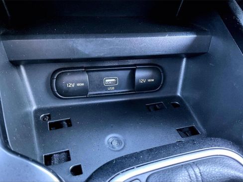 Certified 2021 Kia Soul S image 32