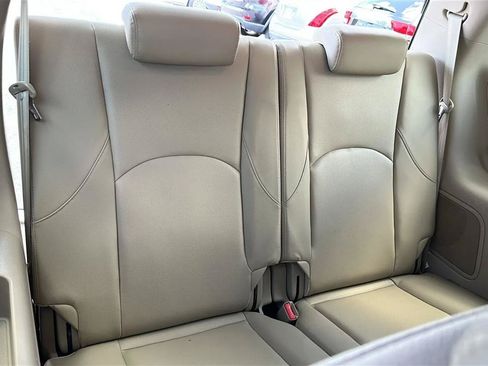 Used 2009 Kia Borrego EX w/ Premium Pkg RWD image 28