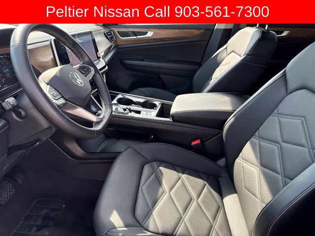 Used 2025 Volkswagen Atlas SE AWD/4WD image 13