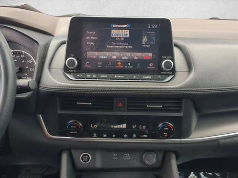 Used 2023 Nissan Rogue SV AWD/4WD image 14