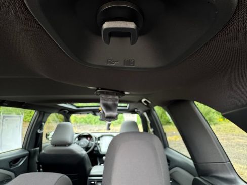 Certified 2025 Subaru Forester Premium AWD/4WD image 13